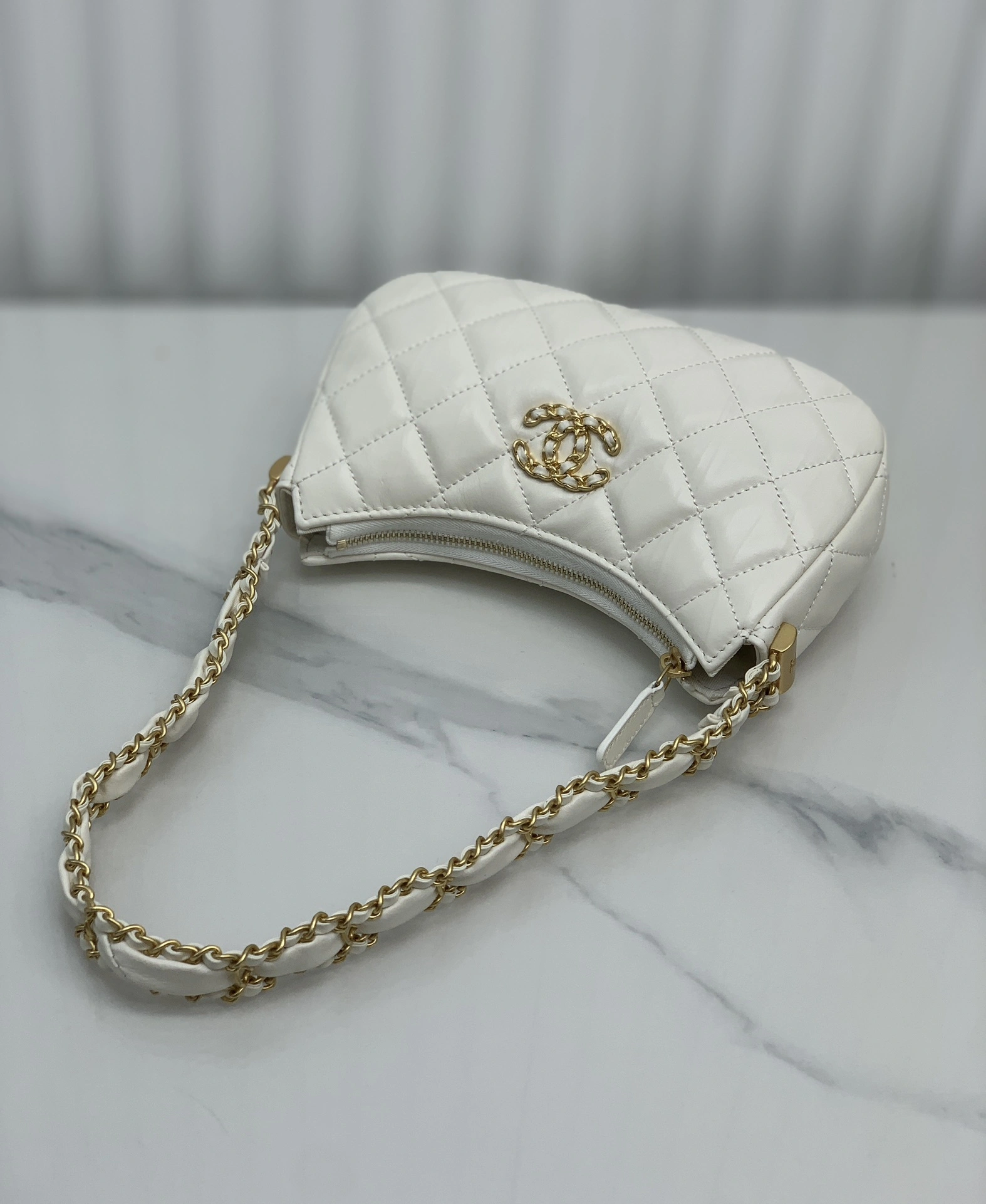 MOMO— AP3647-B14306-10601 item:D-B063A0521S