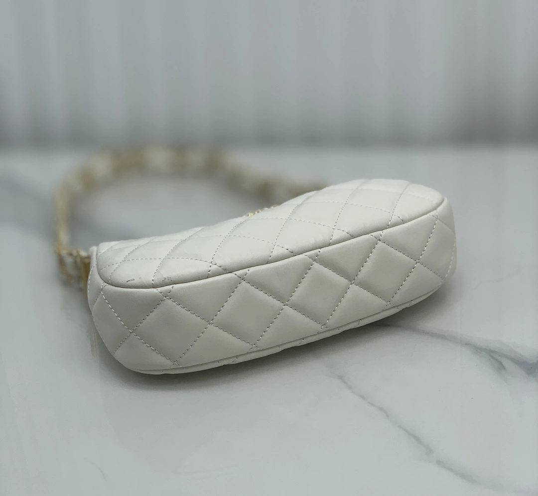MOMO— AP3647-B14306-10601 item:D-B063A0521S