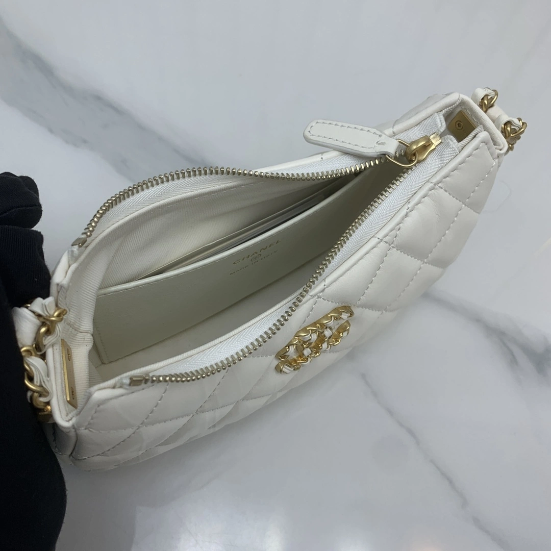 MOMO— AP3647-B14306-10601 item:D-B063A0521S