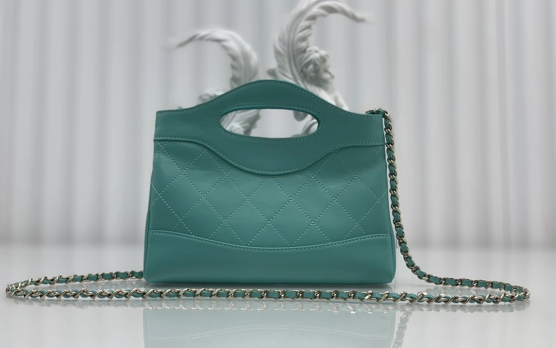 &MOMO— AP3656-B14880-NS837 item:D-B063A0522S