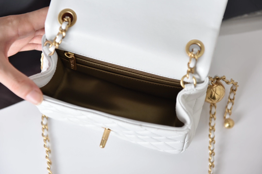 MOMO AS1786-B02916-10601 sheephide item：B-B370F1011C
