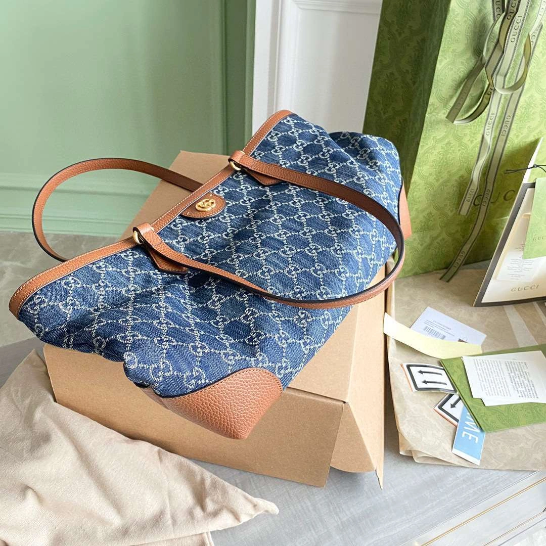 *MOMO— G631685 item：242B43E2541