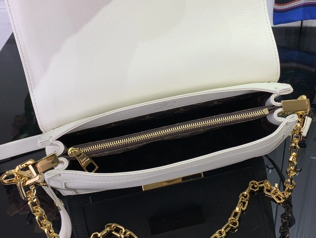 MOMO-M25050 item:D-B174D1544