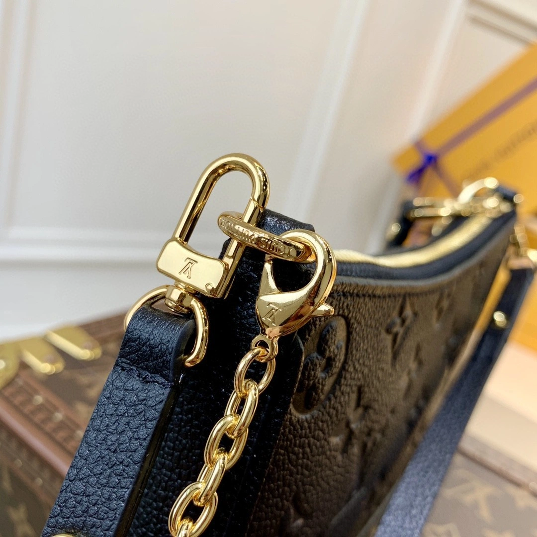 MOMO-M80349 Easy Pouch On Strap item : B-B202D1005