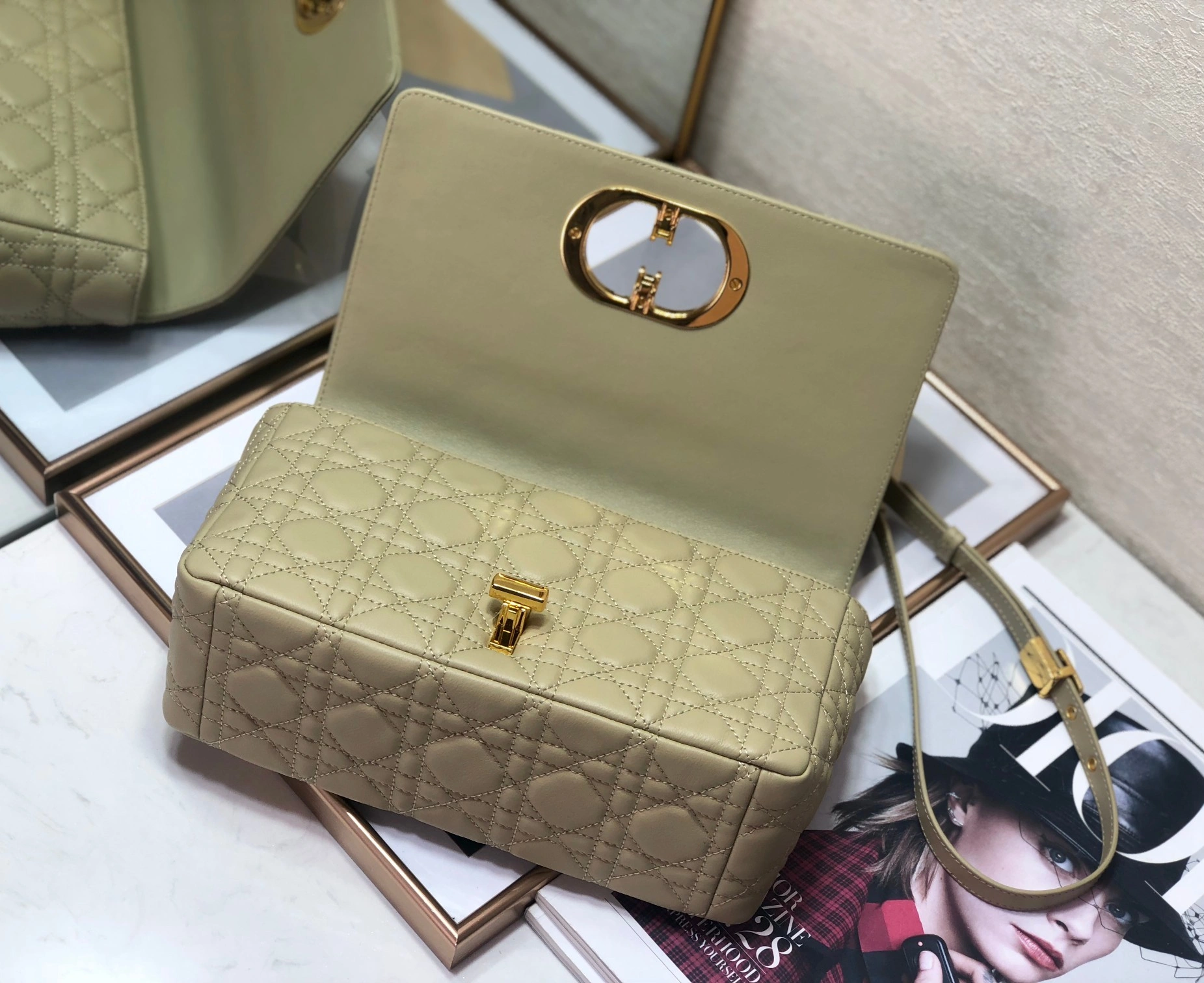 MOMO-M9241UWHC_M39U M9241UWHC-M39U item：C-B063G3118R