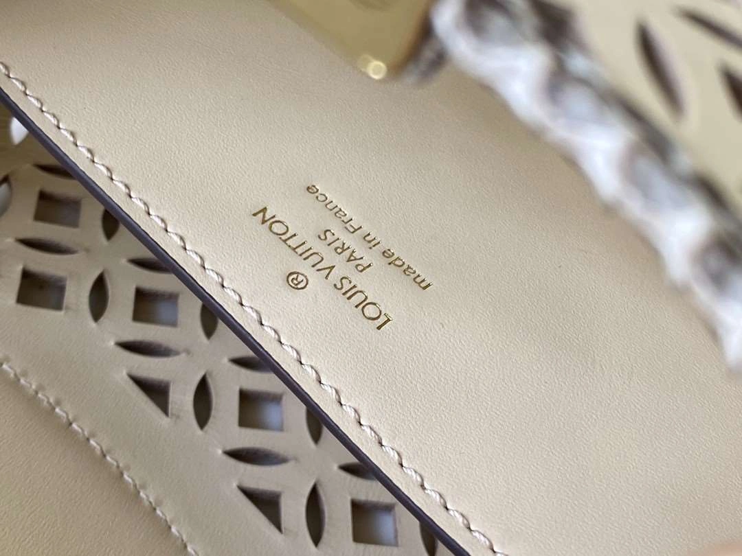 *MOMO N98426 Calfskin item : A-B00G3119