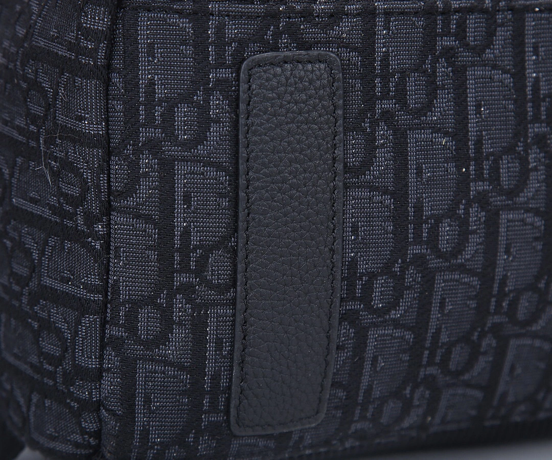 &MOMO-OBLIQUE item:A-B063L2527