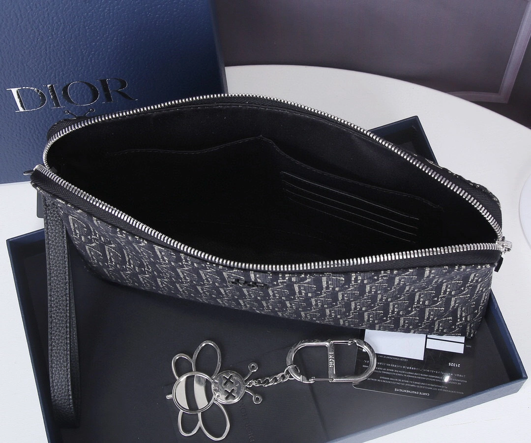 MOMO-OBLIQUE item:A-B063L2534