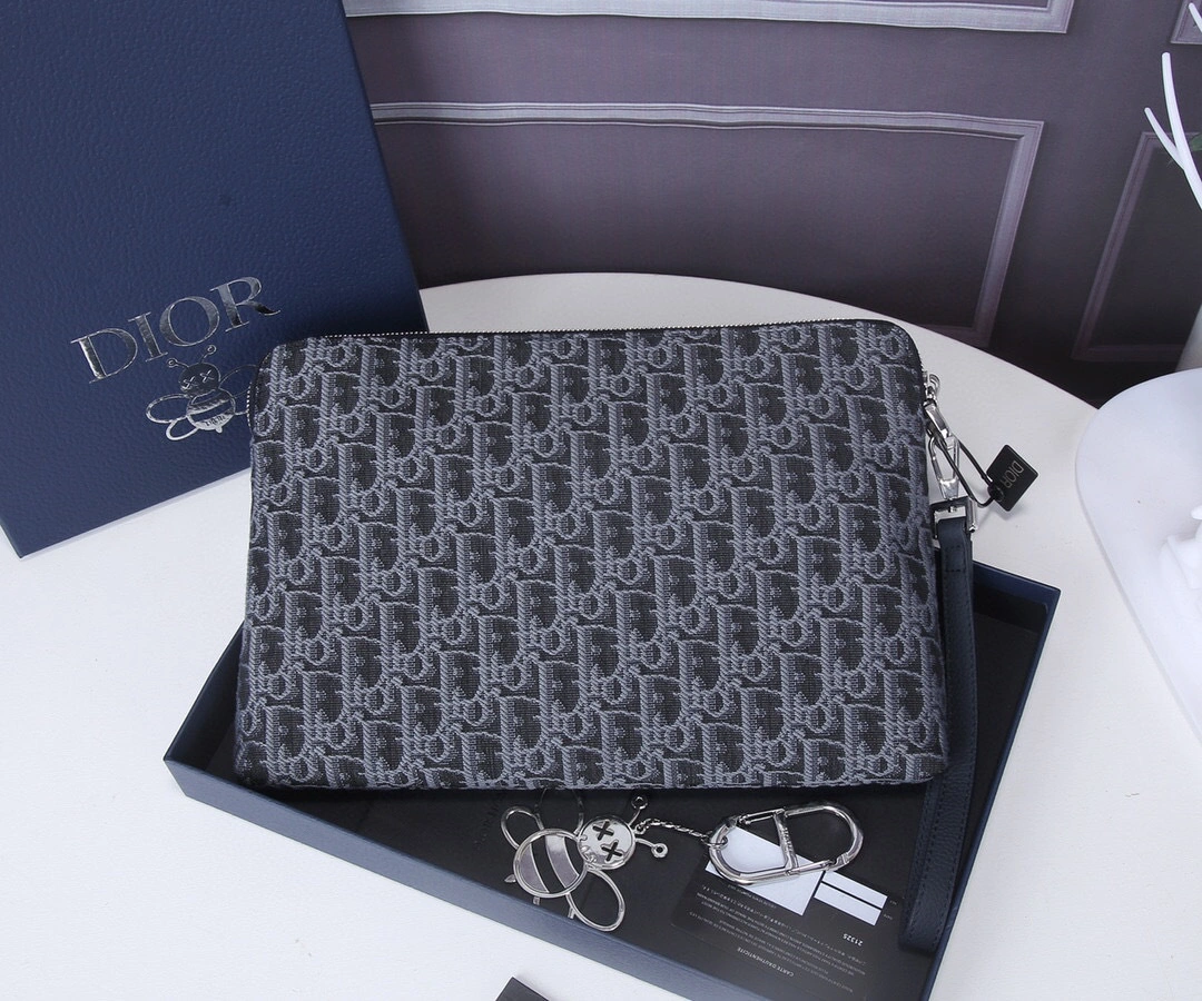 MOMO-OBLIQUE item:A-B063L2535