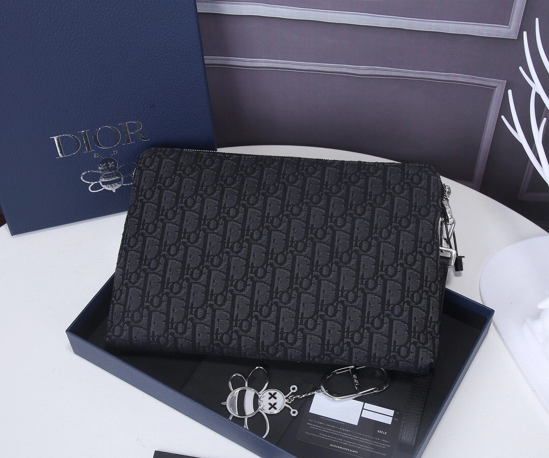 MOMO-OBLIQUE item:A-B063L2536