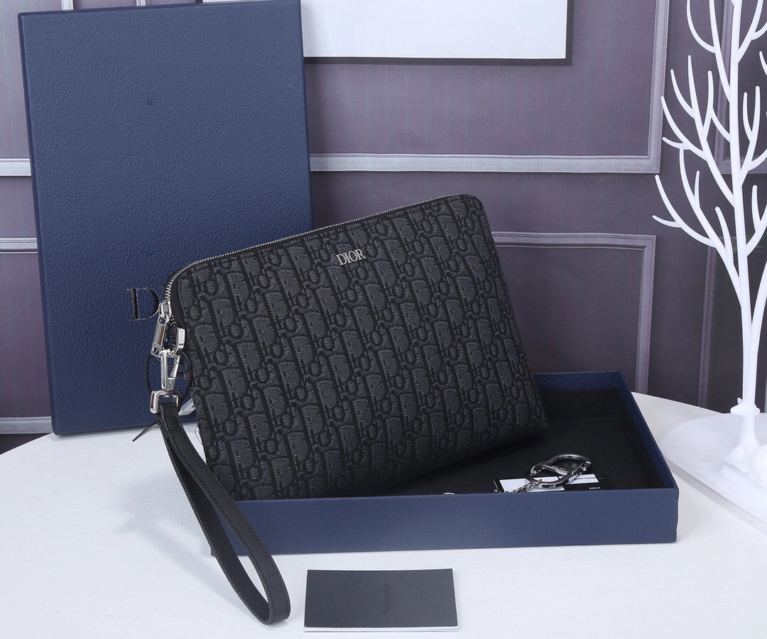 MOMO-OBLIQUE item:A-B063L2536