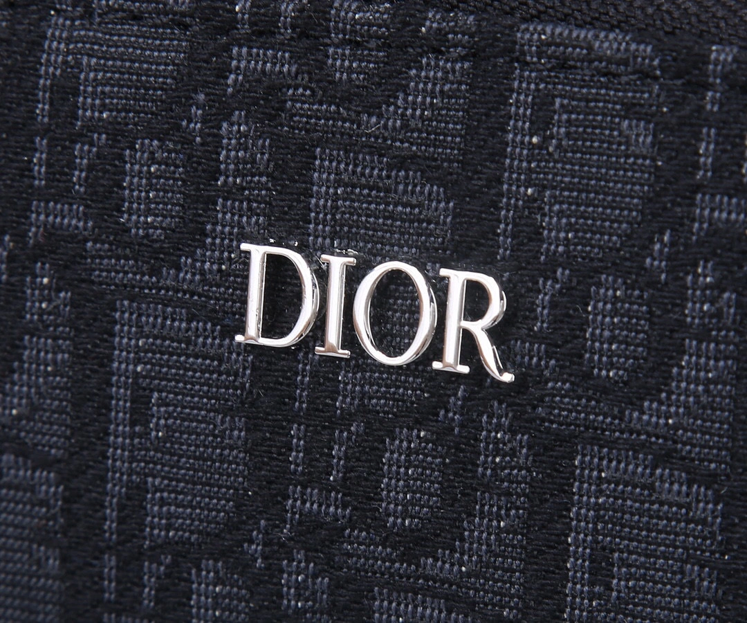 MOMO-OBLIQUE item:A-B063L2536