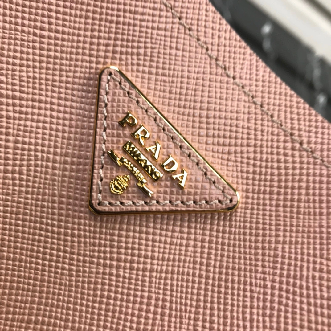 MOMO-high quality version 1BA217-2ERX-F0UDW-V-OOO item：B-B063H2417C