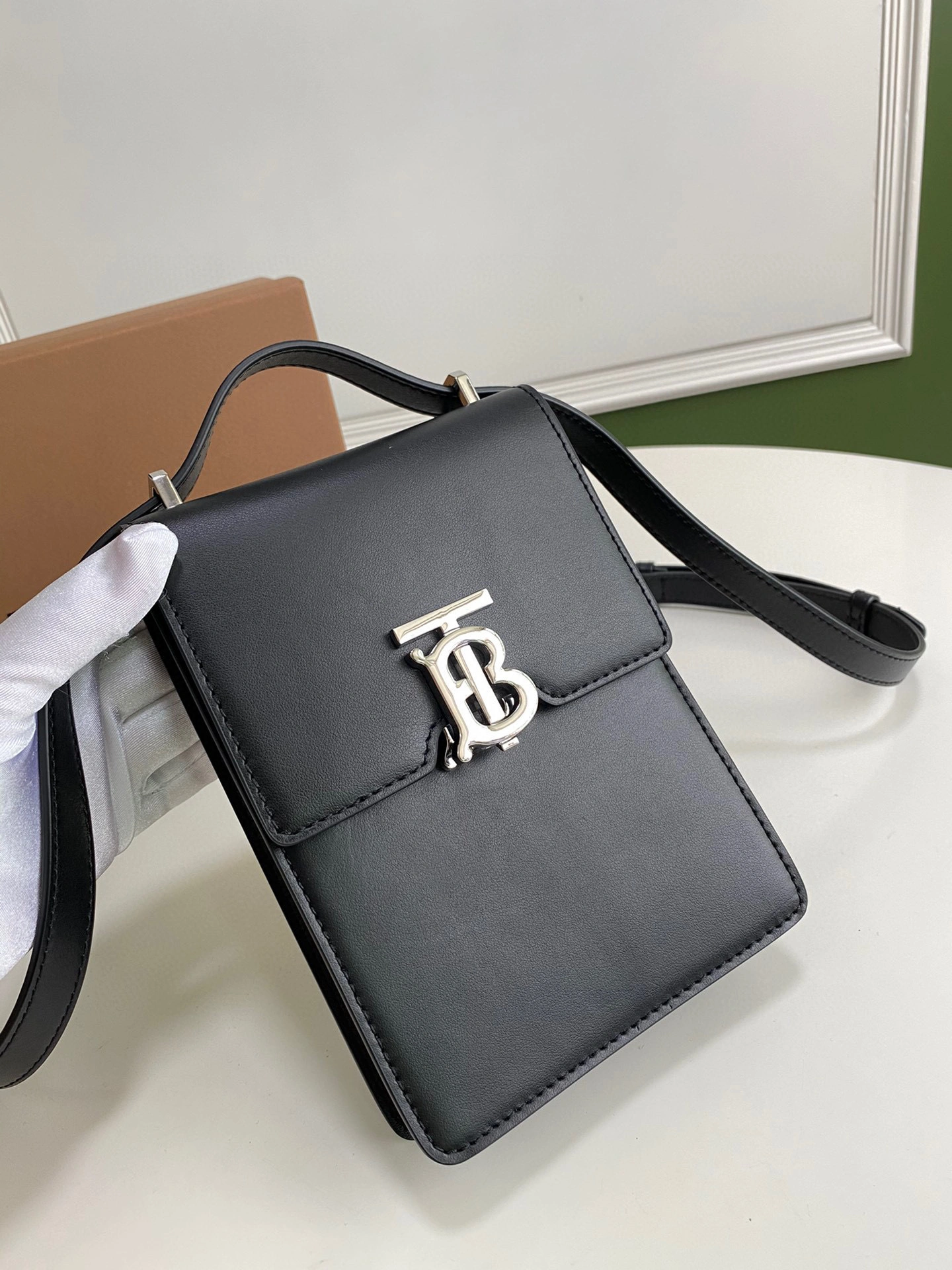 &MOMO-high quality version 80328971 Robin item：B-B000H2707C