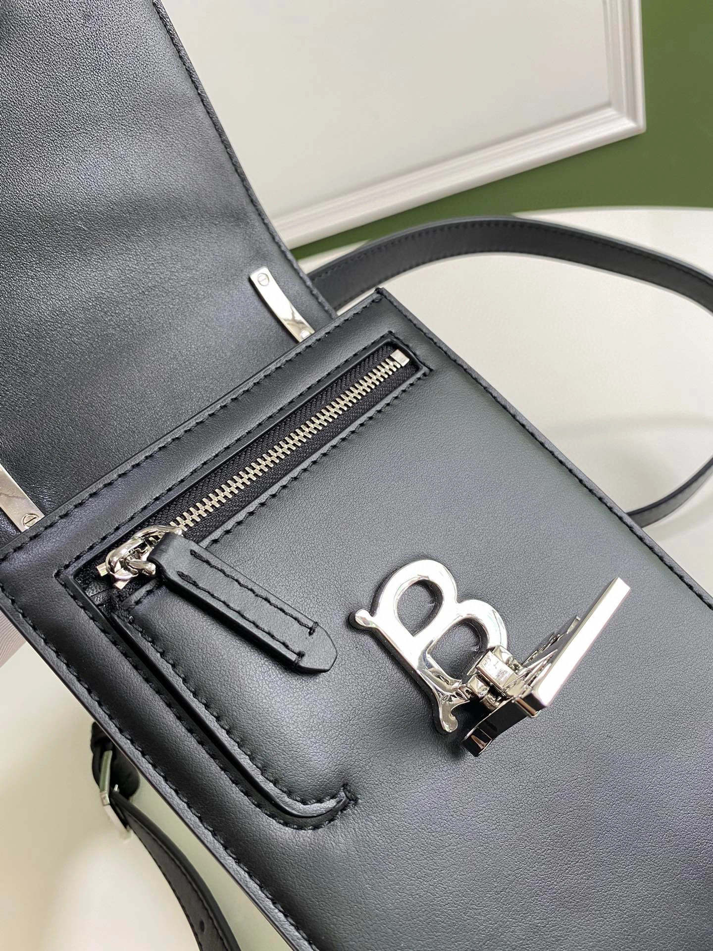 &MOMO-high quality version 80328971 Robin item：B-B000H2707C