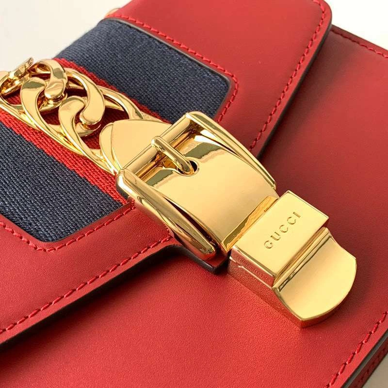 *MOMO—431666 item：242B50E2543