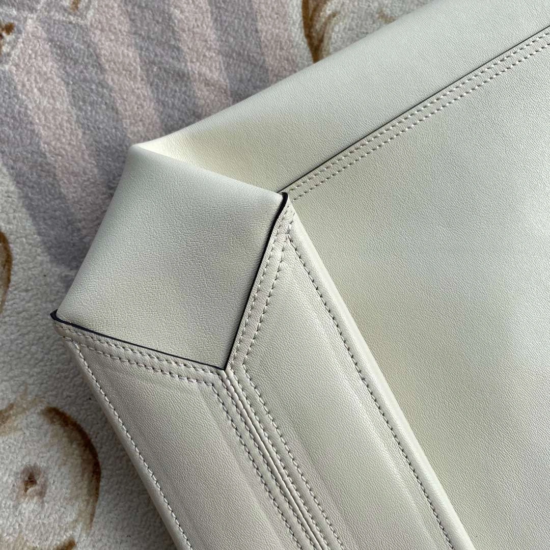 *MOMO—649577 cowhide item：242B66E2545