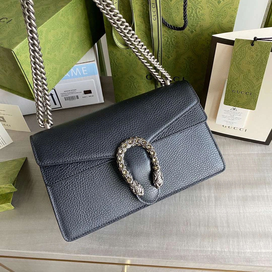 MOMO—G400249 item：242B60E2562