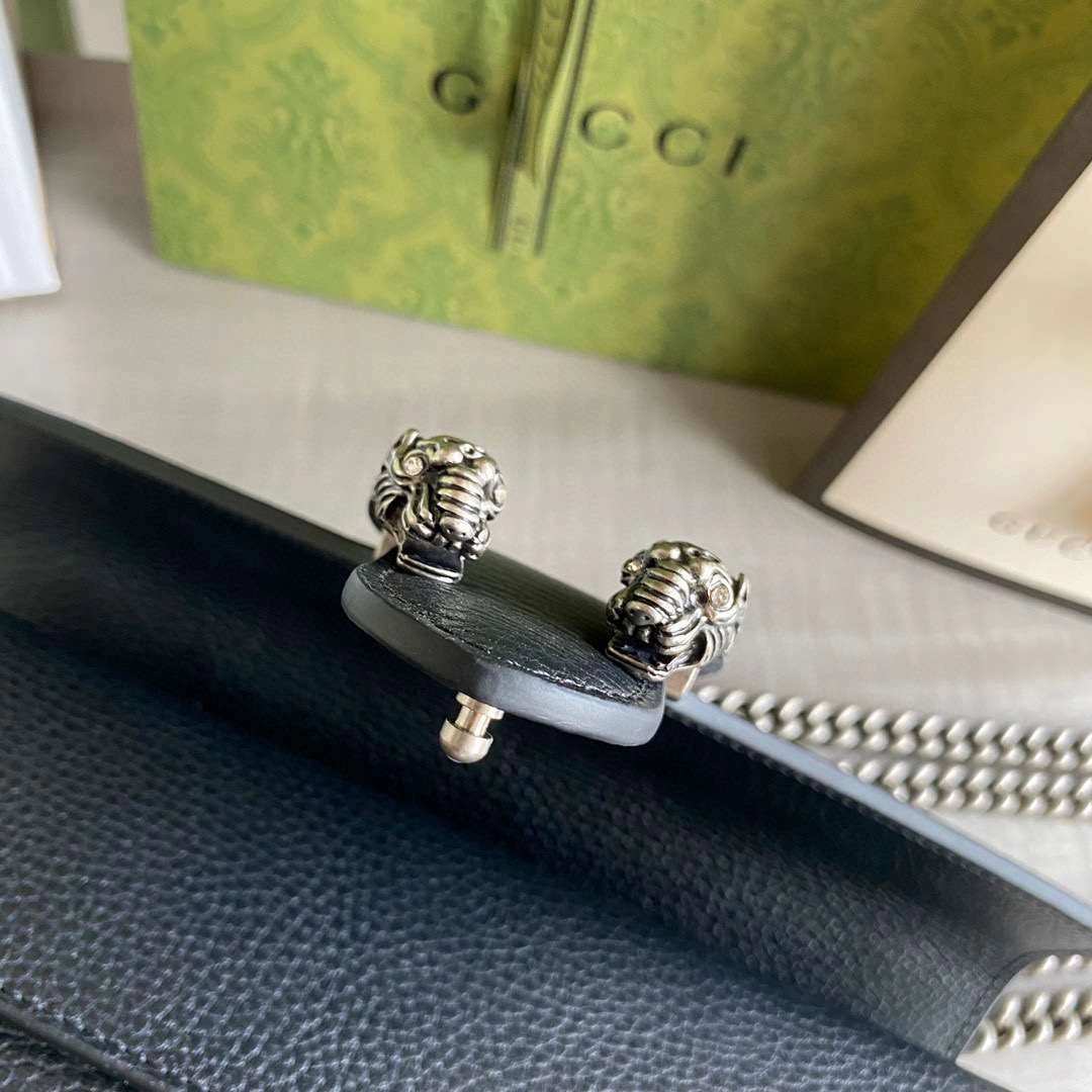 MOMO—G400249 item：242B60E2562