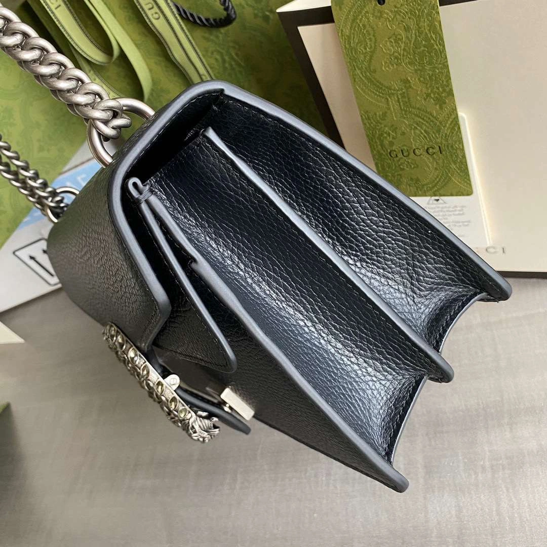 MOMO—G400249 item：242B60E2562