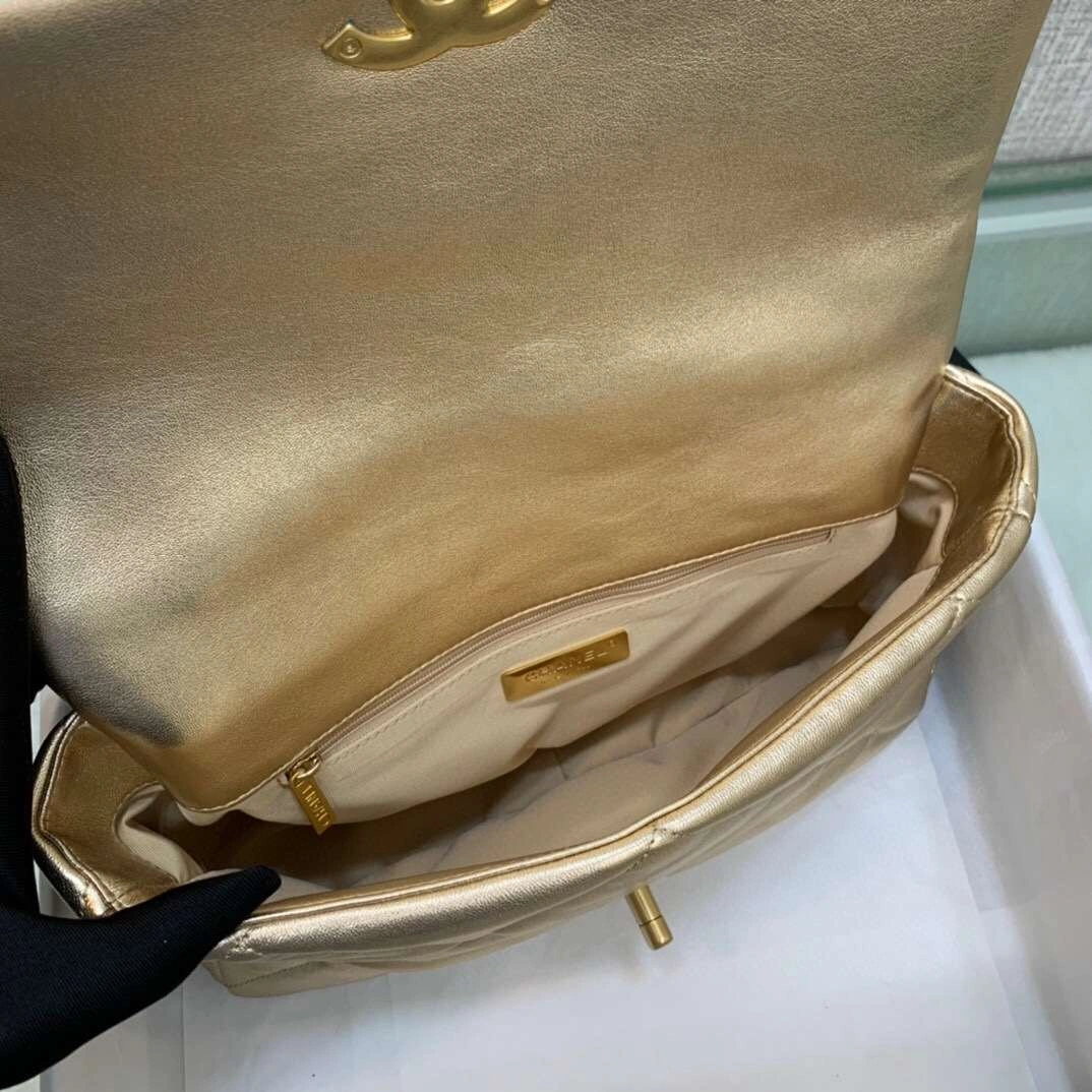 &MoMo-- 19bag 1161 item :063B00D2611