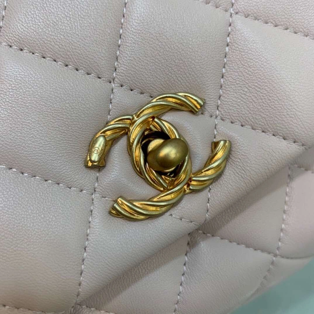 *MoMo-- 2044 sheepskin 2 colour item :063B00D2607-2