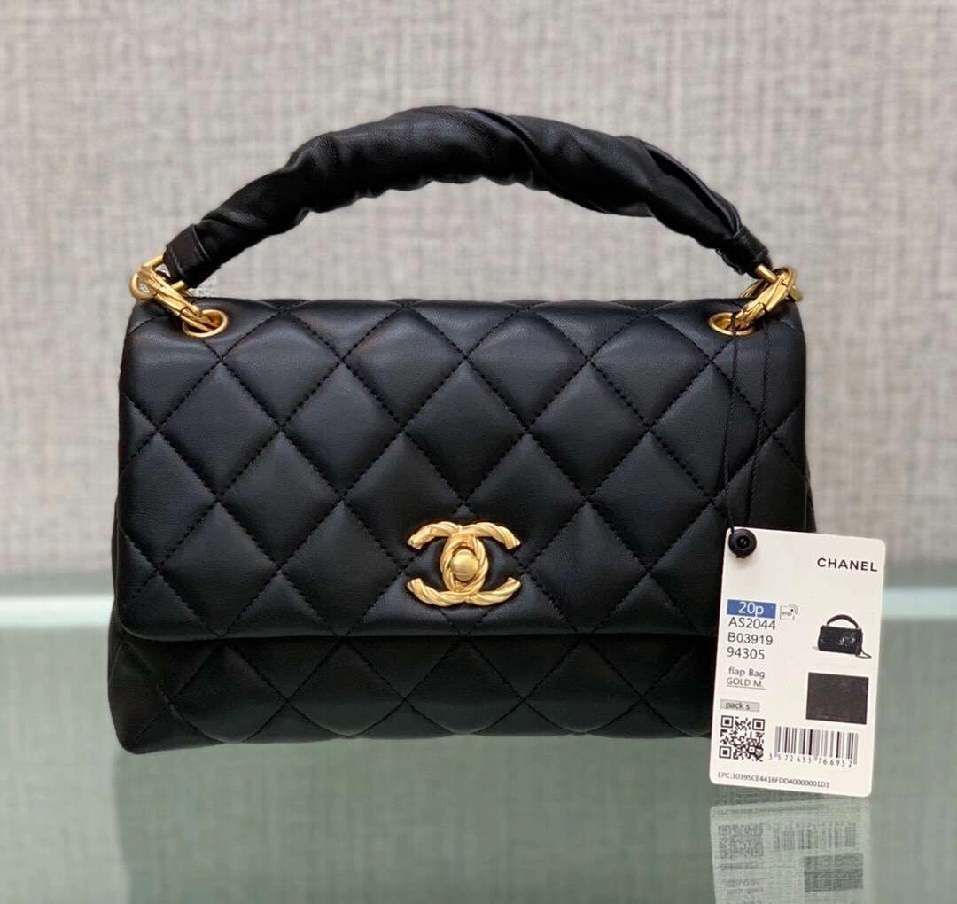 *MoMo-- 2044 sheepskin 2 colour item :063B00D2607-2