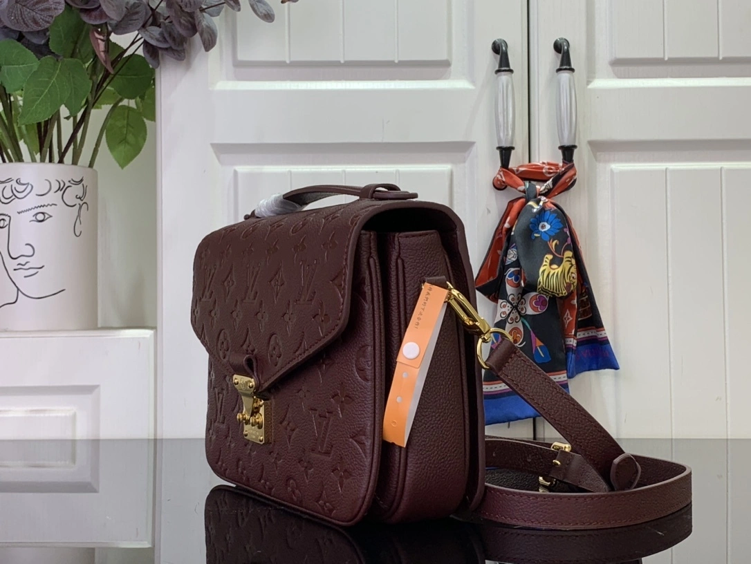 MoMo-- 8V Pochette Métis MM m25939 high quality version cowhide item:E-B063I2999T