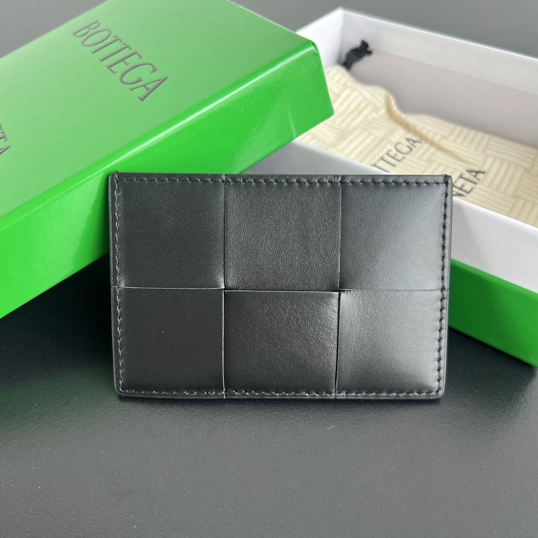 MoMo-- V595t1 748052VBWD42998 cowhide high quality version item:E-B664G1501W