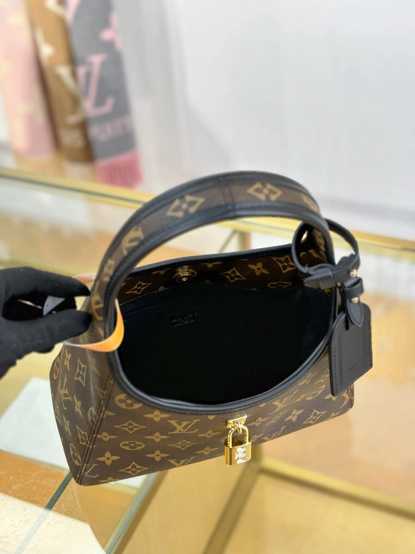 MoMo--8V M12940 high quality version item:E-B574J0210W