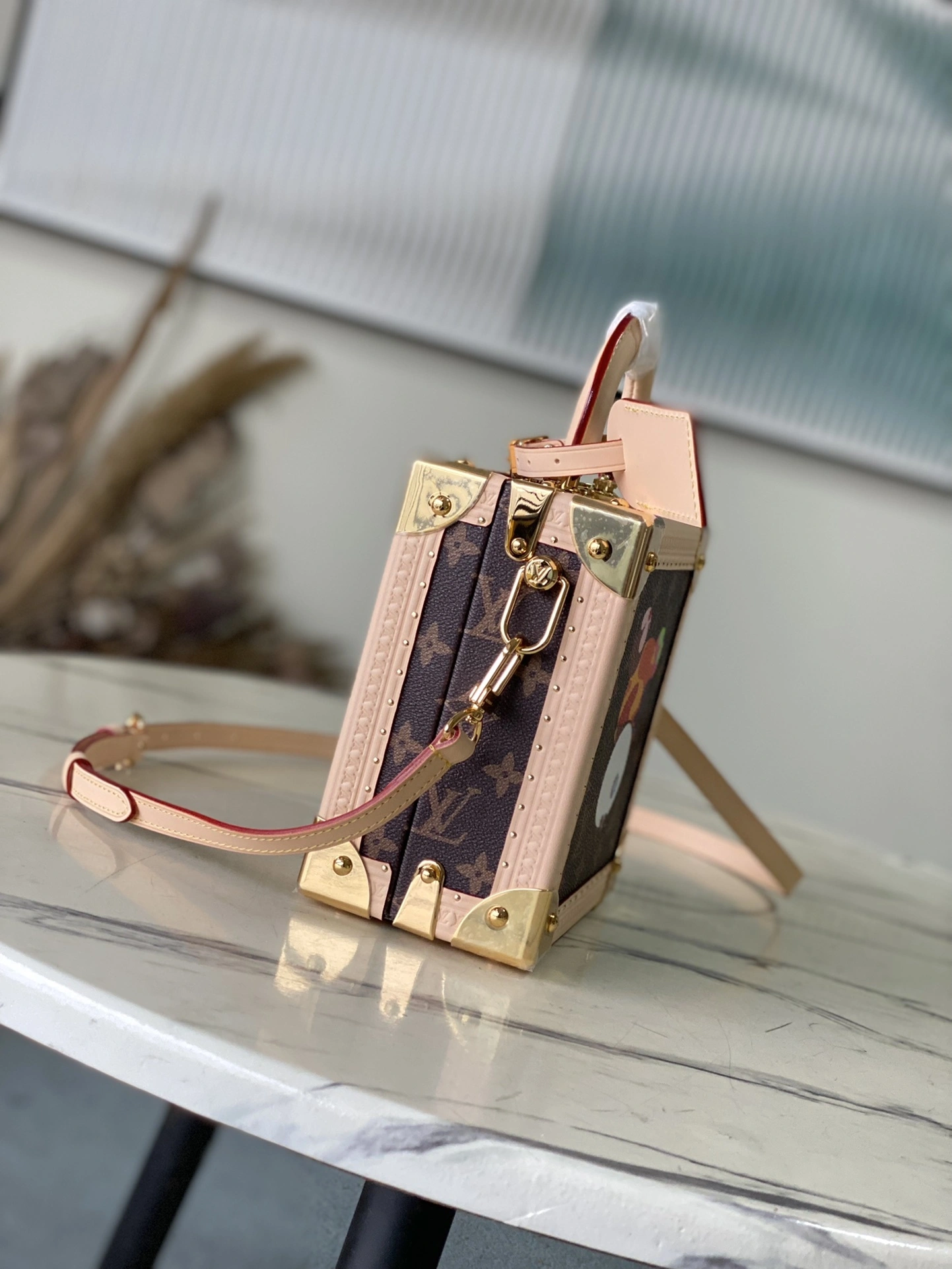 MoMo--8V M13127 high quality version item:E-B574J0227W