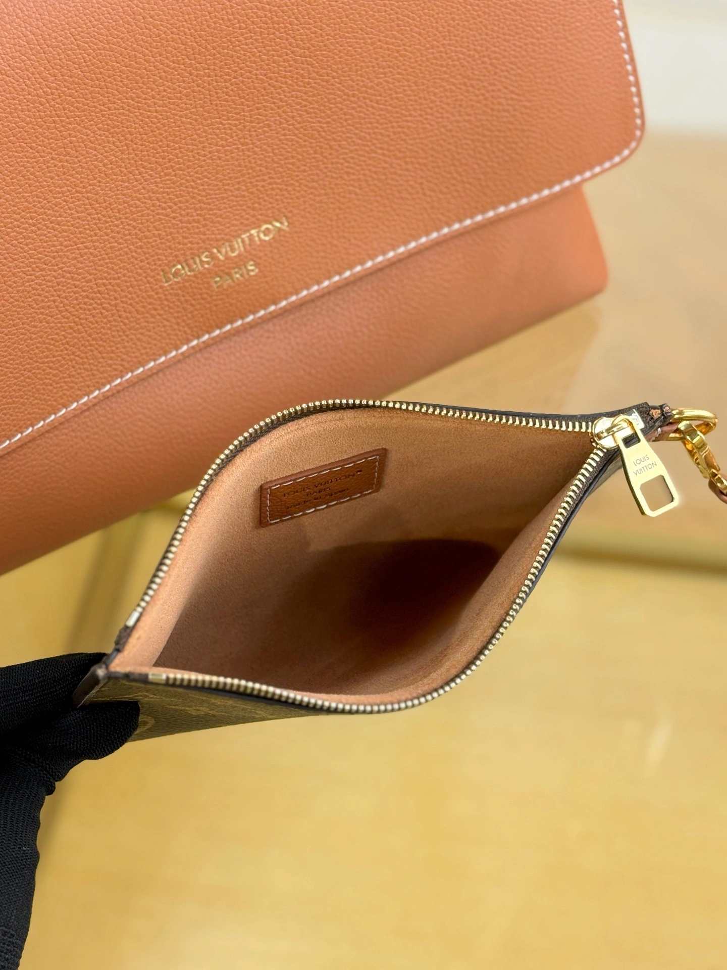 MoMo--8V M13151 high quality version item:E-B574J0213W