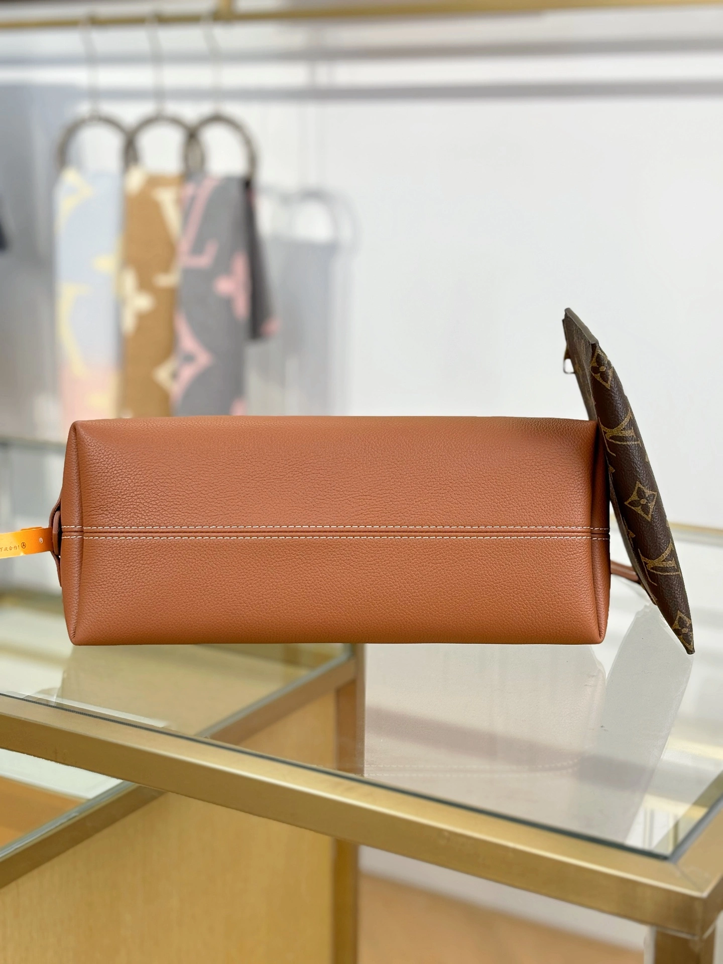 MoMo--8V M13151 high quality version item:E-B574J0213W