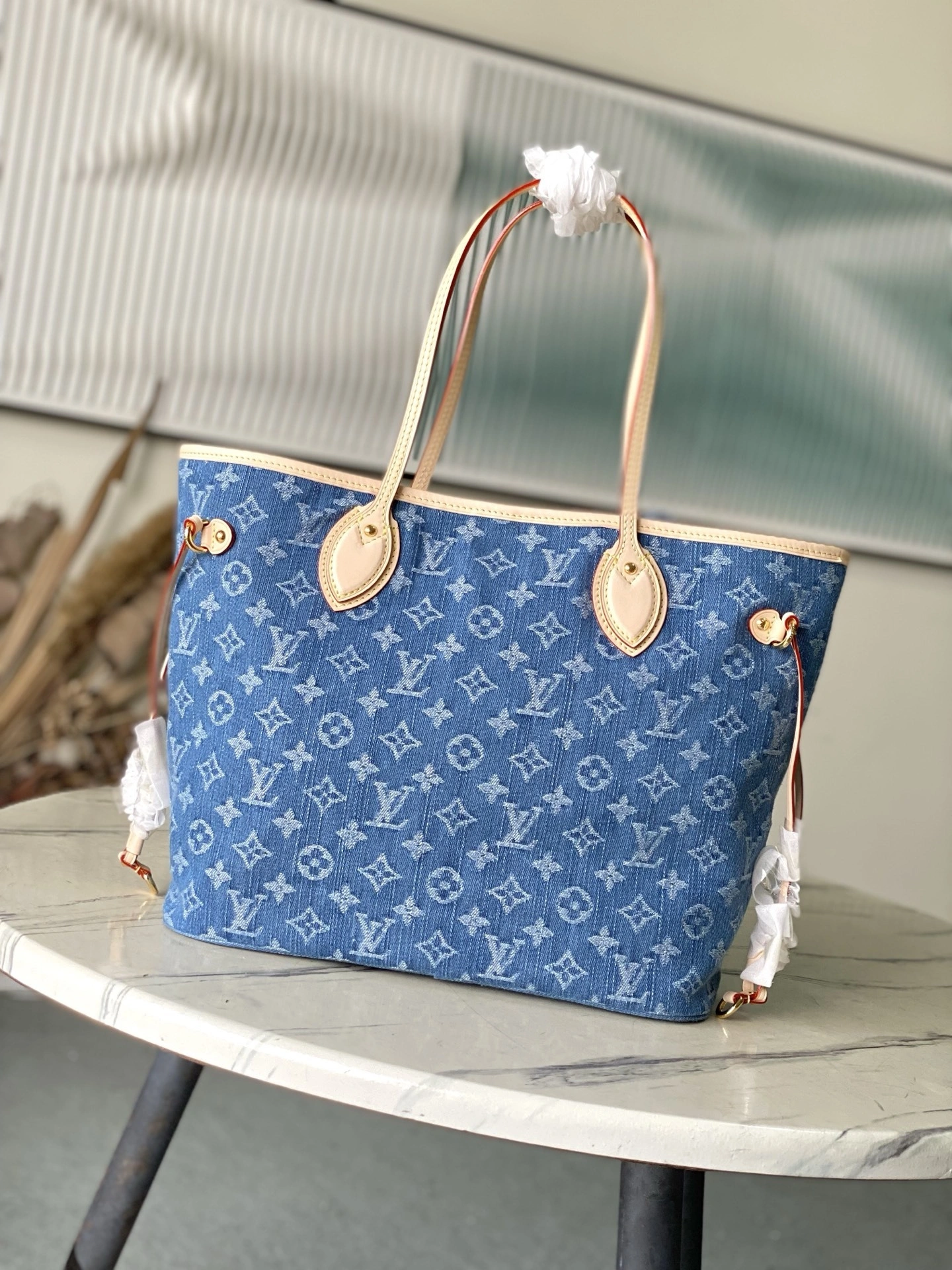 MoMo--8V M13192 cowhide high quality version item:E-B574J0236W