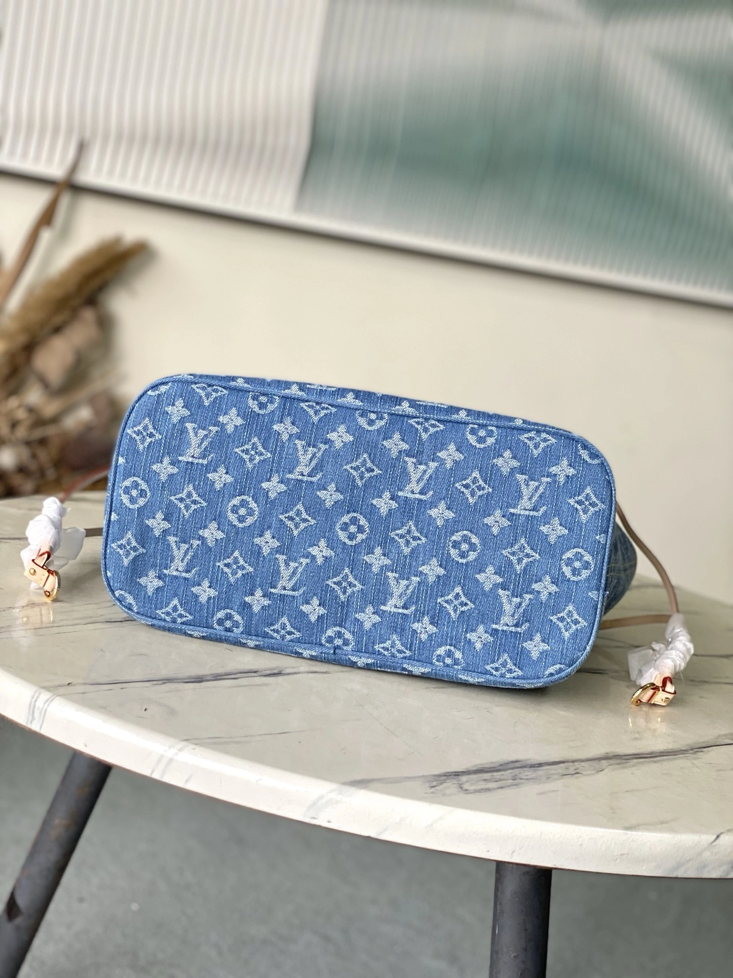 MoMo--8V M13192 cowhide high quality version item:E-B574J0236W