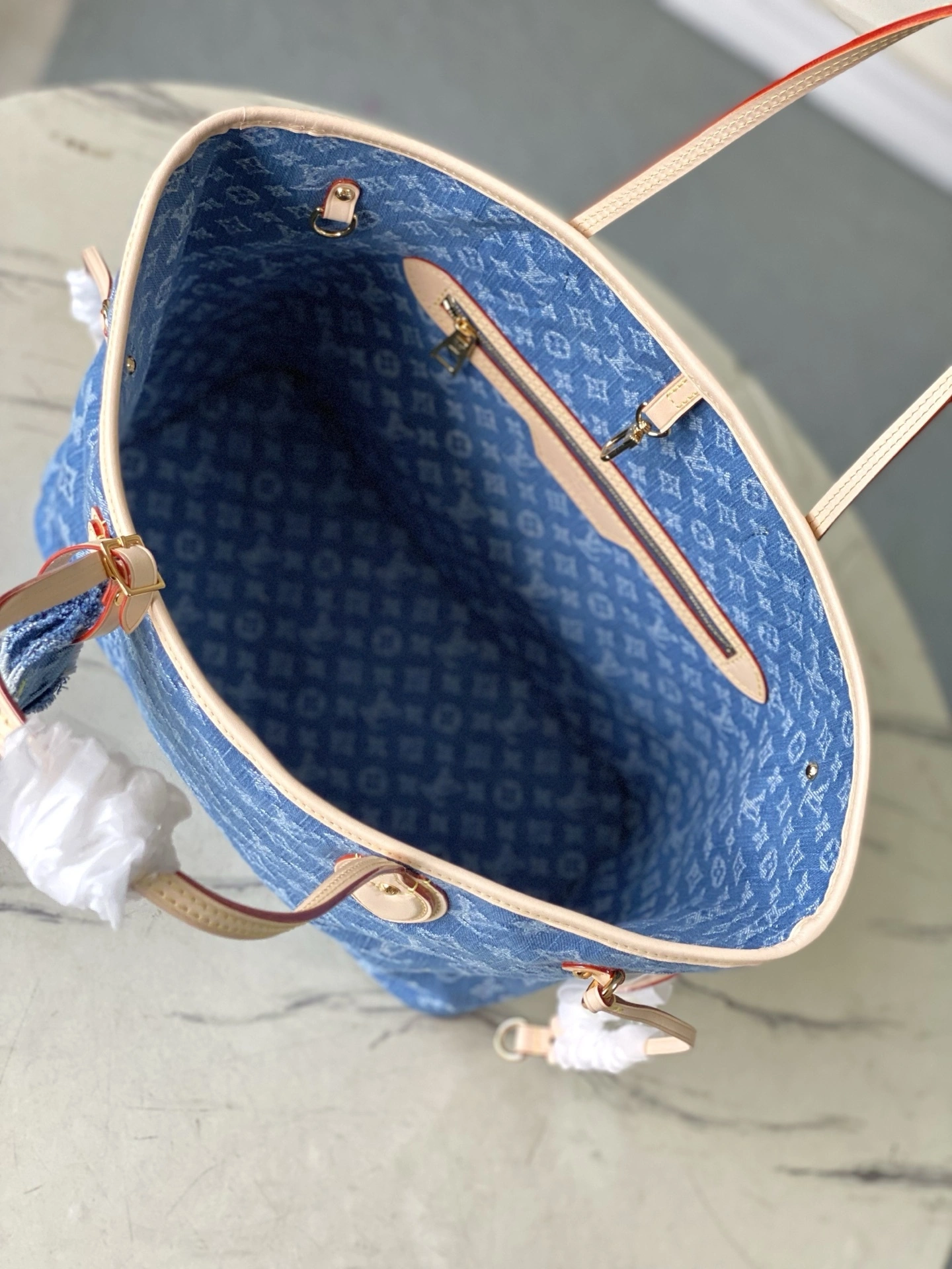 MoMo--8V M13192 cowhide high quality version item:E-B574J0236W