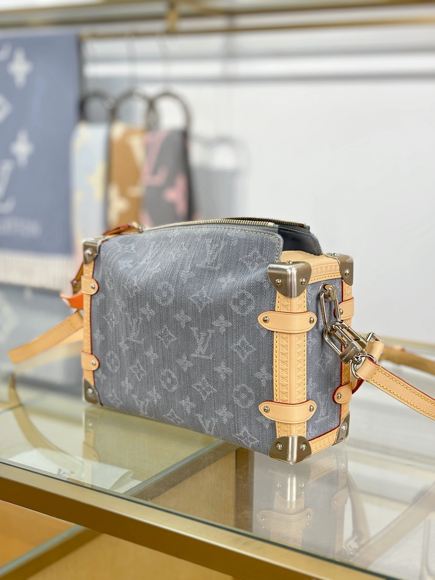MoMo--8V M13285 high quality version item:E-B574J0204W