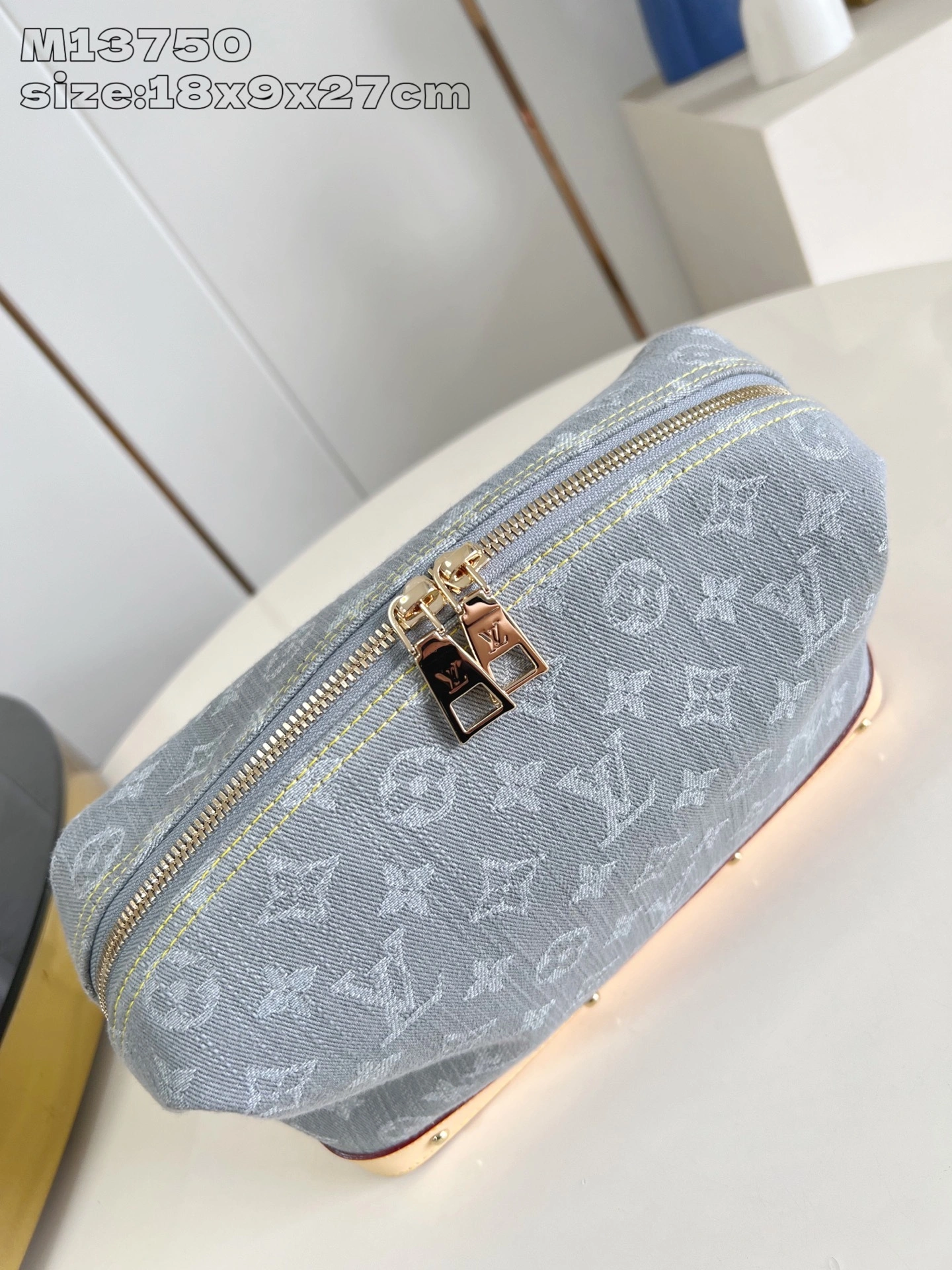 MoMo--8V M13750 Cotton cowhide high quality version item:E-B574J0404W
