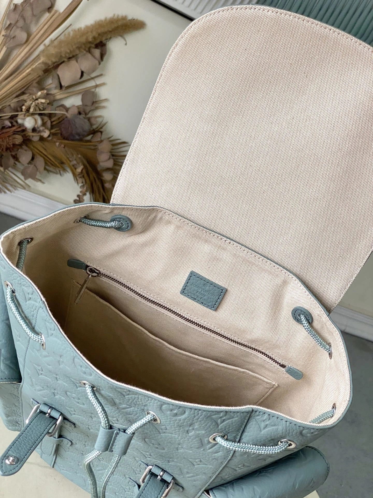 MoMo--8V M13863 cowhide high quality version item:E-B574J0402W