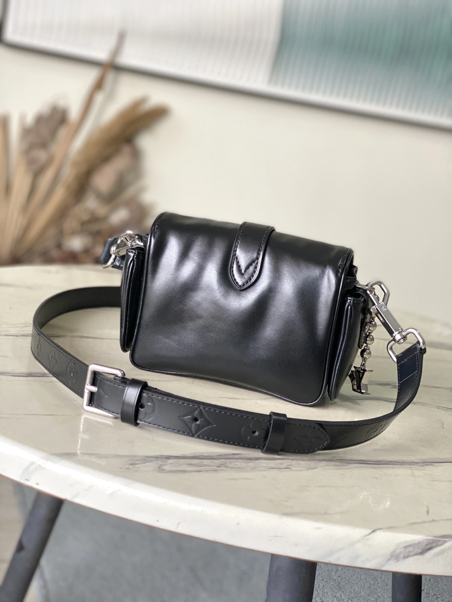 MoMo--8V M13989 cowhide high quality version item:E-B574J0403W