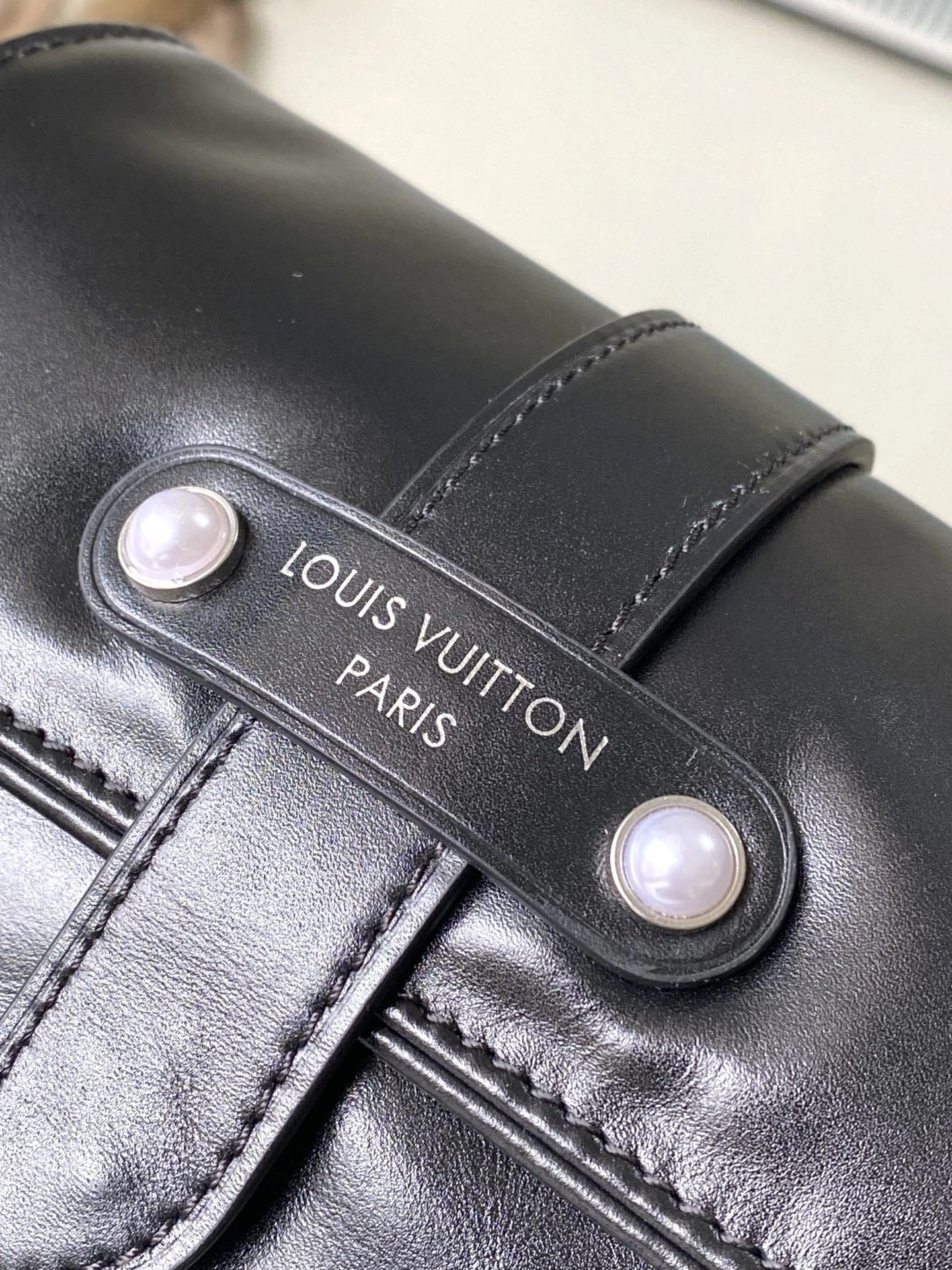 MoMo--8V M13989 cowhide high quality version item:E-B574J0403W