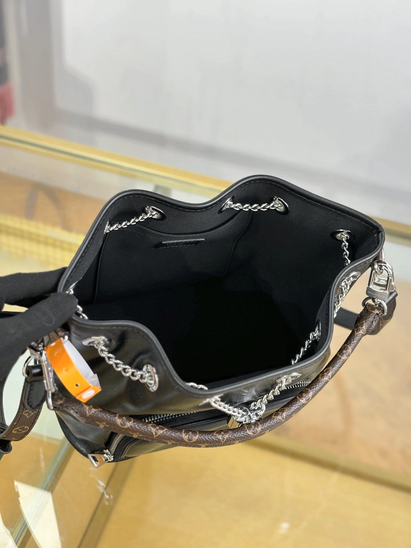 MoMo--8V M14377 high quality version item:E-B574J0211W