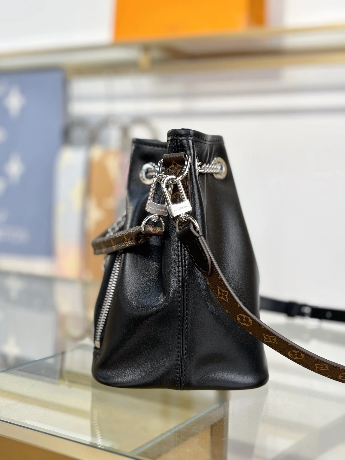 MoMo--8V M14377 high quality version item:E-B574J0211W