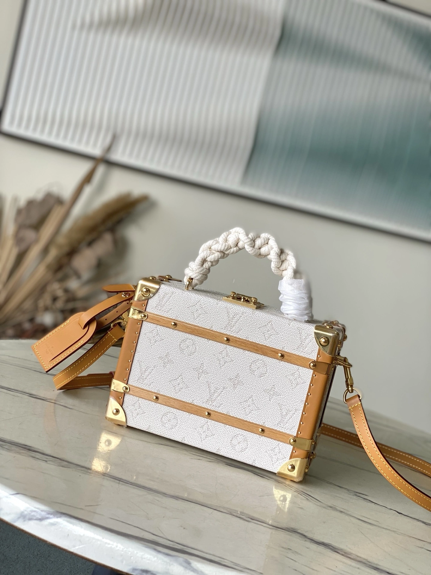 MoMo--8V M14440 cowhide high quality version item:E-B574J0209W