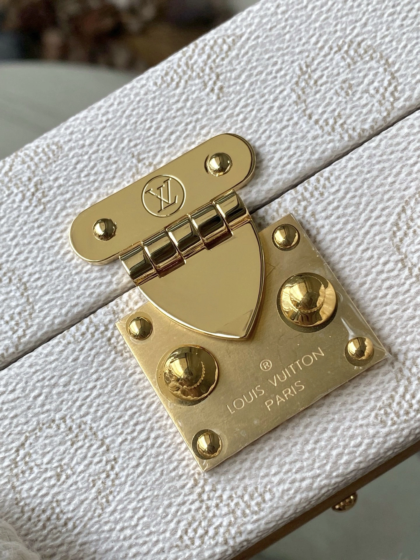 MoMo--8V M14440 cowhide high quality version item:E-B574J0209W