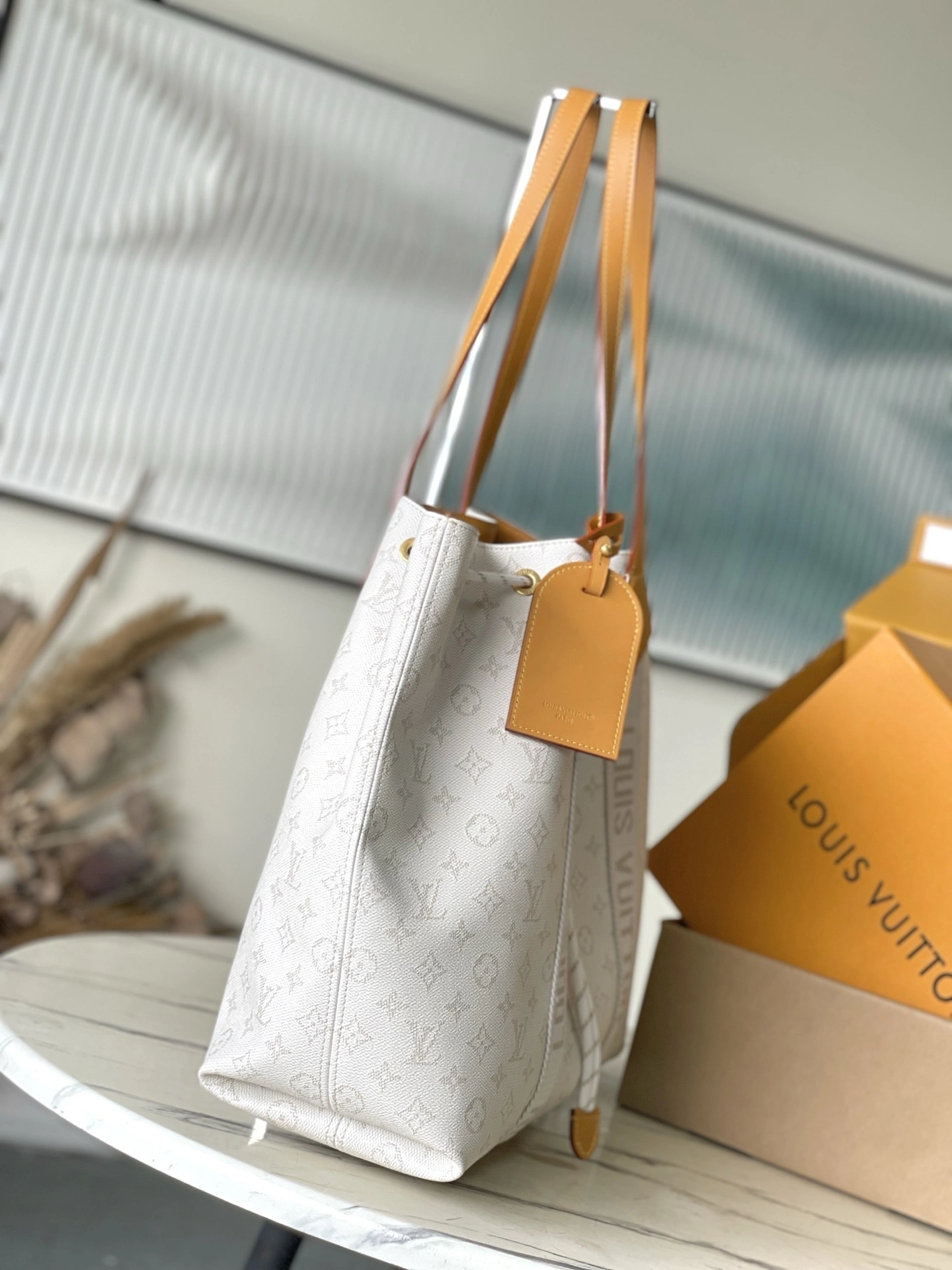 &MoMo--8V M14652 high quality version item:E-B574J0223W