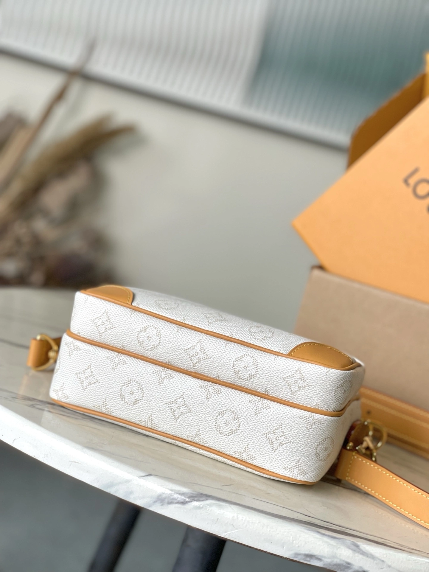 MoMo--8V M14682 high quality version item:E-B574J0224W