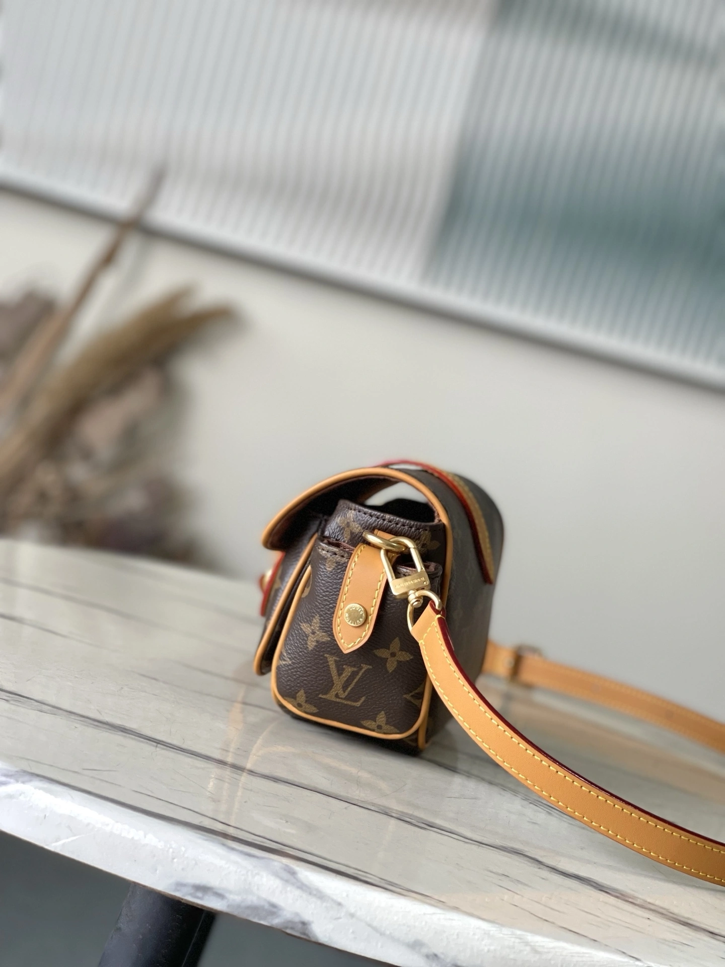 MoMo--8V M14742 cowhide high quality version item:E-B574J0408W