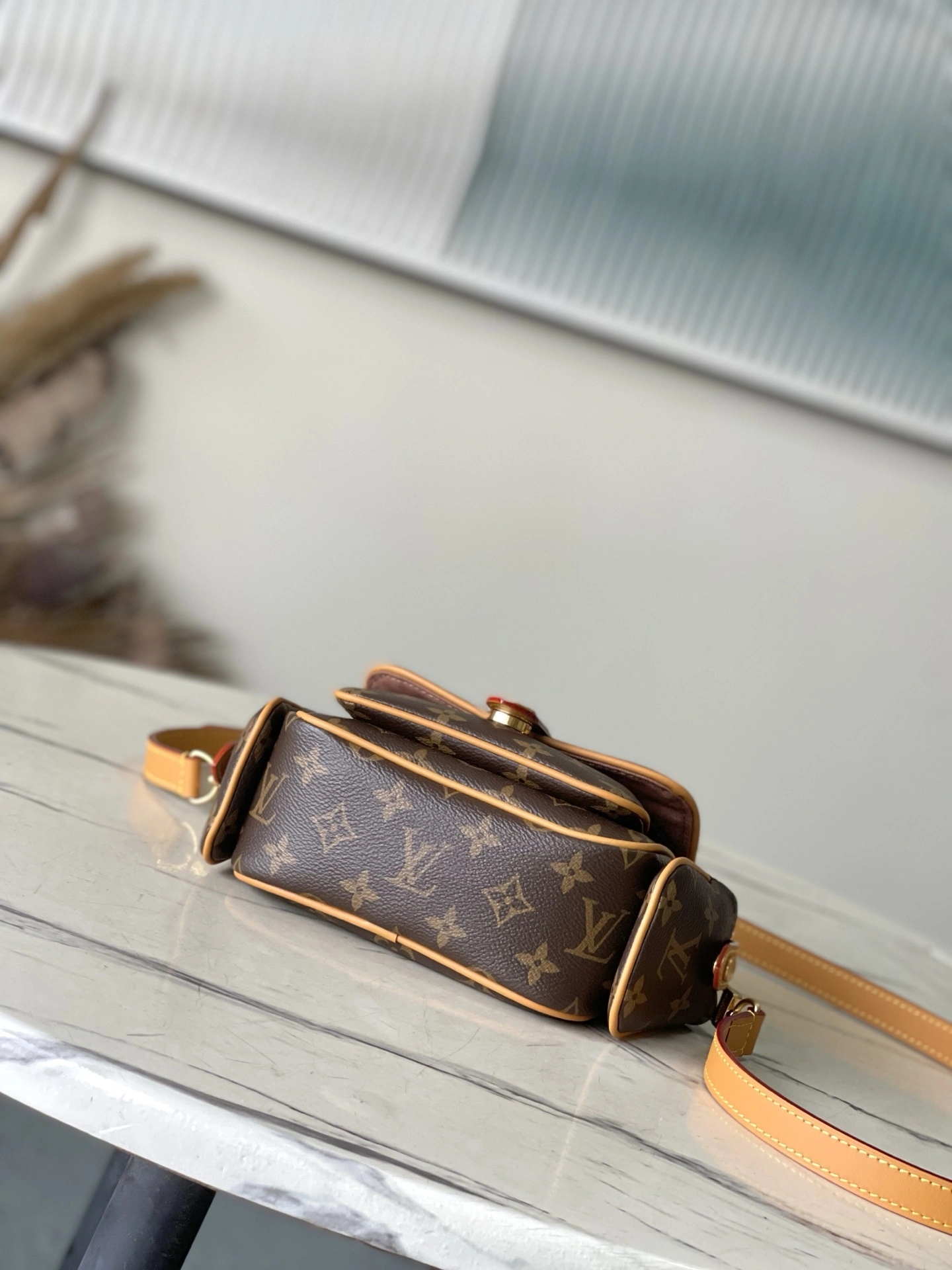 MoMo--8V M14742 cowhide high quality version item:E-B574J0408W