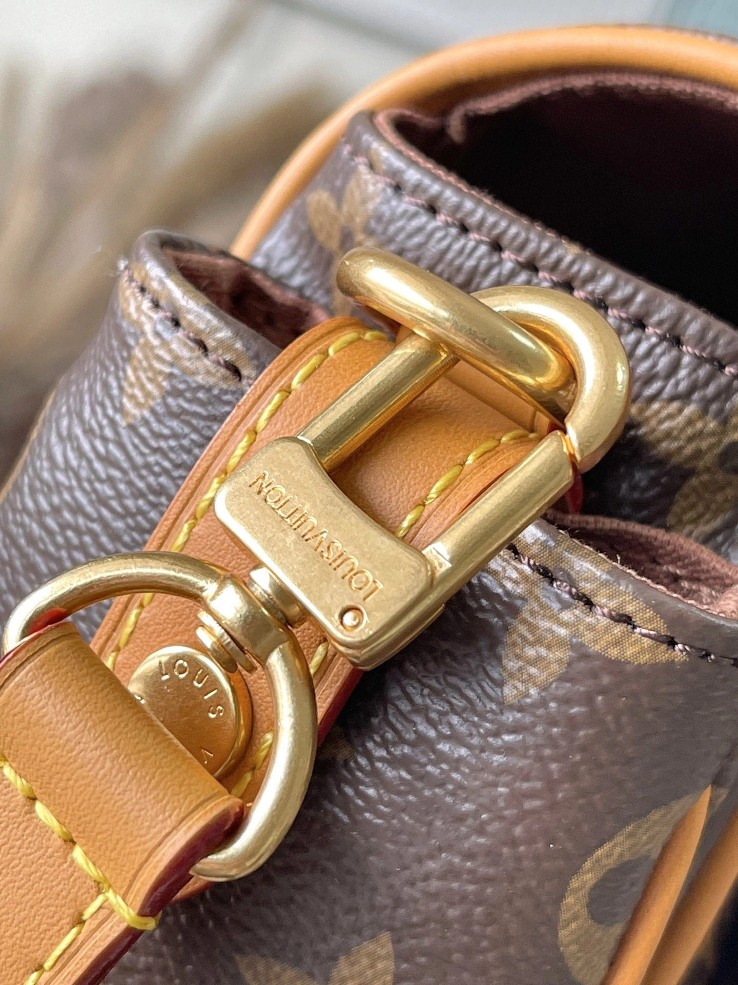 MoMo--8V M14742 cowhide high quality version item:E-B574J0408W